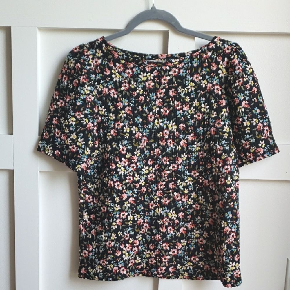 LOFT Black Floral Stretch Short-Sleeve Top